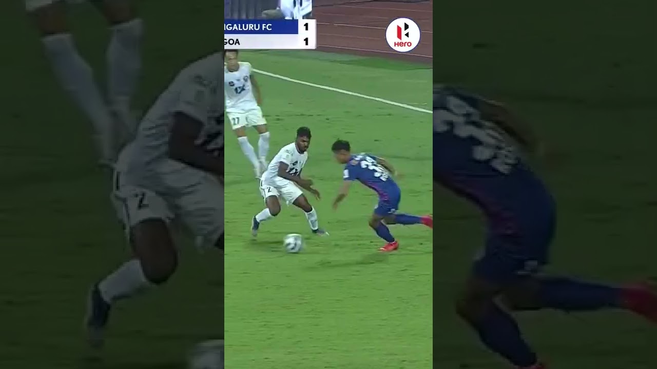 A 𝘀𝘂𝗽𝗲𝗿 𝘀𝗮𝘃𝗲 from Dheeraj Singh! 🤯🧤 #HeroISL #LetsFootball #shorts