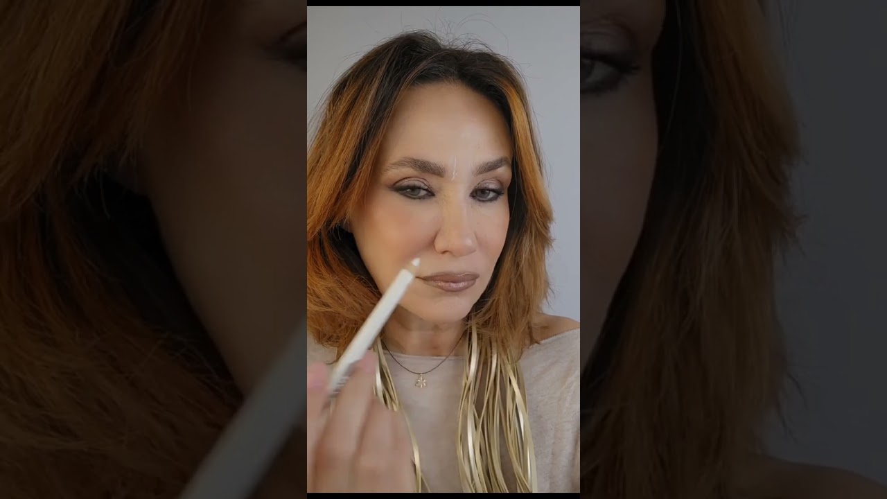 Correggi le rughe glabellari. #makeup #rughe #makeuptutorial #makeupartist