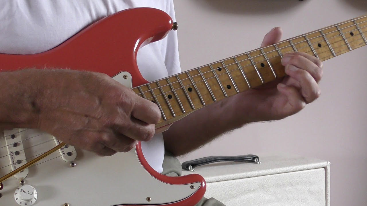 Bad Moon Rising.Creedence Clearwater Revival Guitar Cover by Phil McGarrick. FREE TABS, BT available