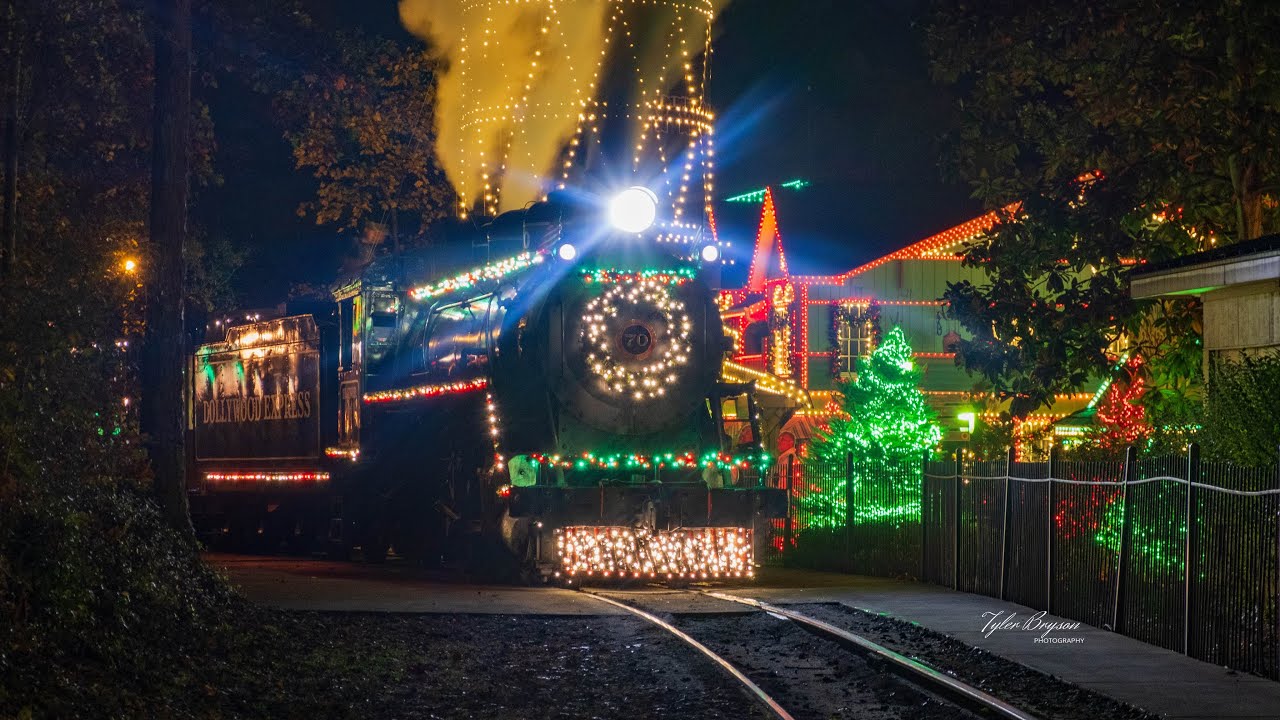 Dollywood Express Train Ride 2021 Nighttime | Smoky Mountain Christmas