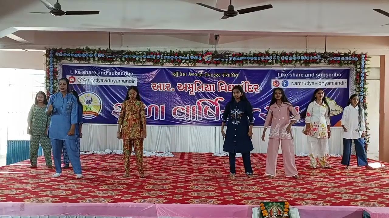 નારી શક્તિ પરફોર્મન્સ, ધોરણ 7,8  ની વિદ્યાર્થીનીઓ,   શાળા વાર્ષિકોત્સવ 2025-26