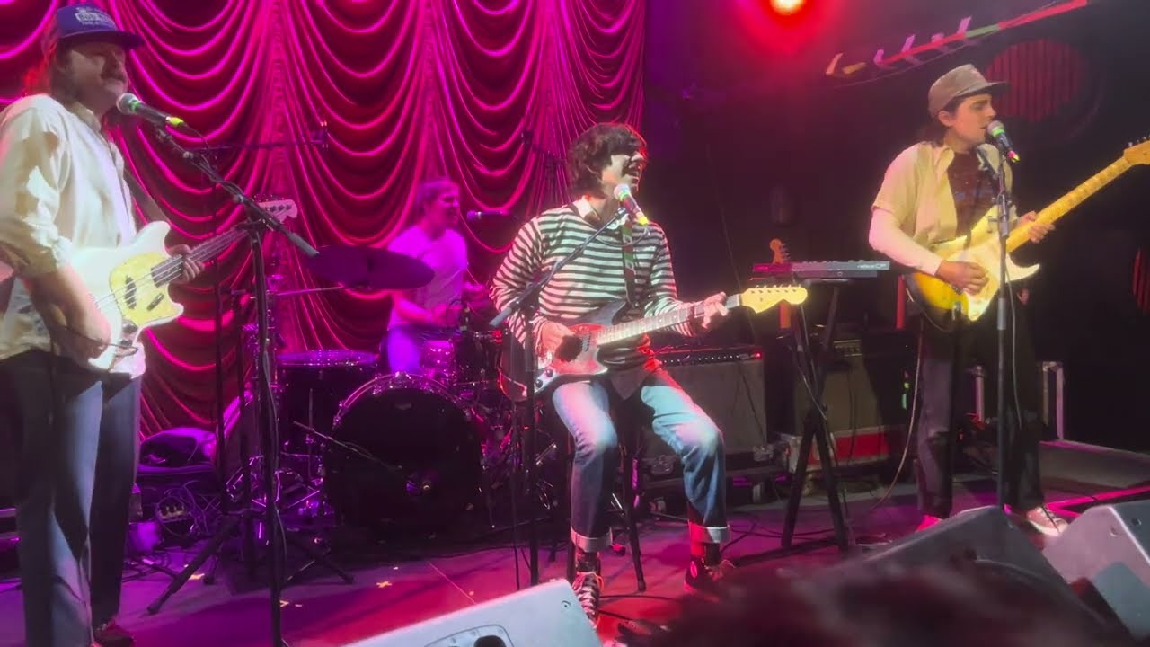 French Cassettes performing Sunday Soda LIVE in Philadelphia