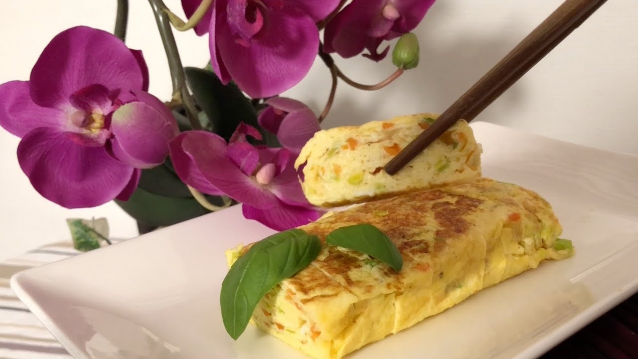 Épatez vos convives avec cette Omelette Roulée à la coréenne! Recette simple étape par étape.
