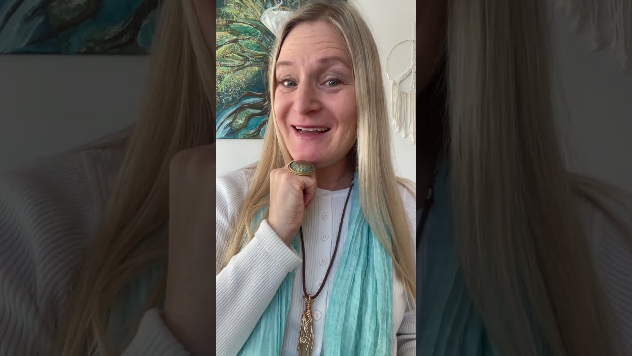 Find out more about the Energy of Nr 2. 3 Oracle cards for your guidens. (Swedish)