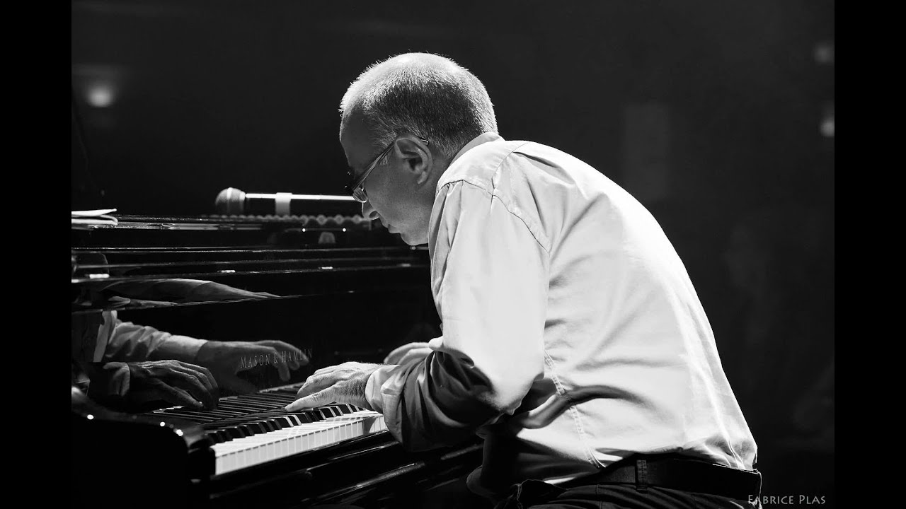 Triste by Jobim, piano solo, bossa nova