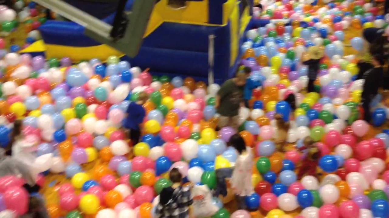 Balloons popping in East Jordan 2013