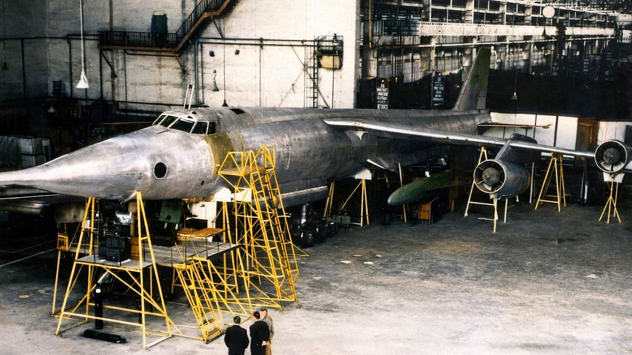 Самолёт, который Сталин одобрил, а Хрущёв уничтожил | Мясищев M-50 Bounder