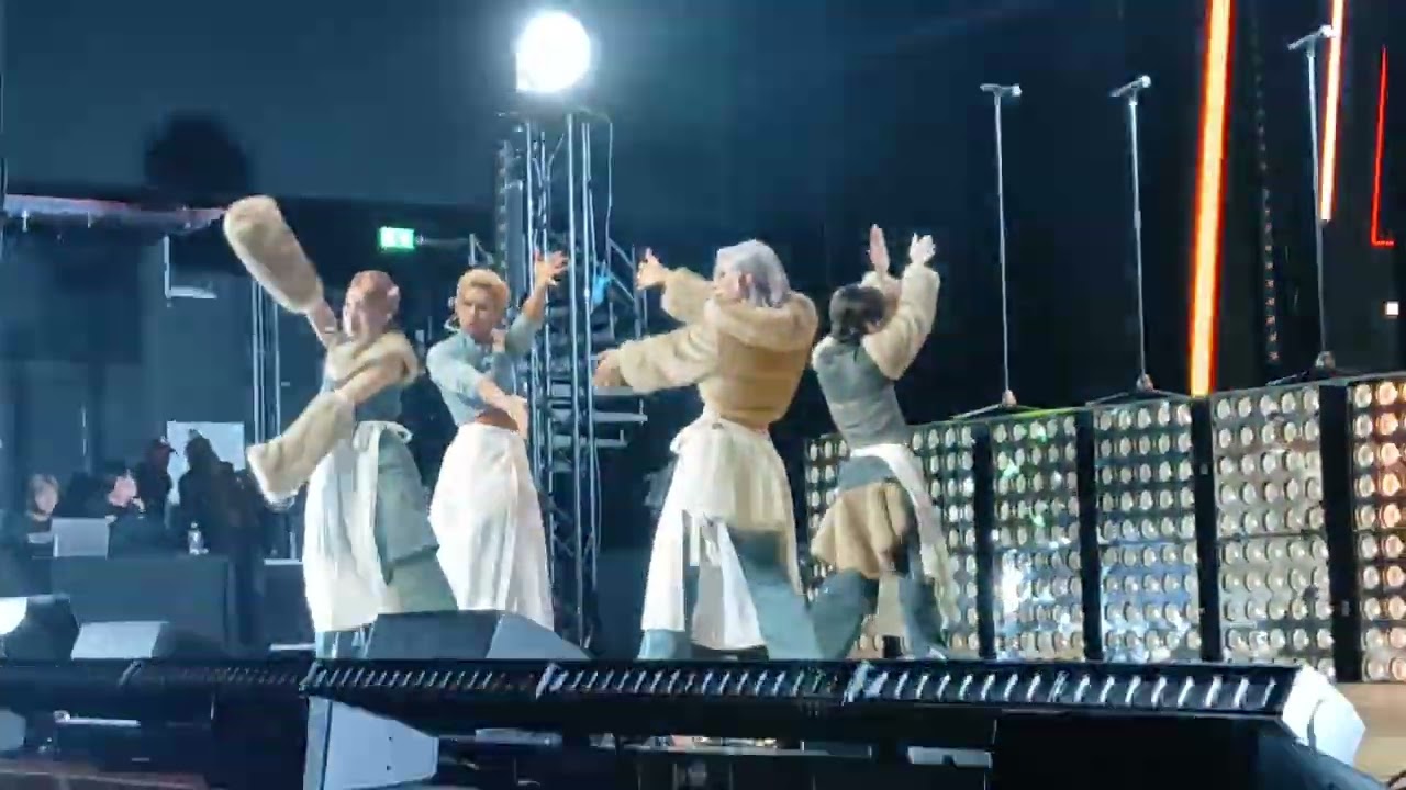 XLOV CONCERT IN WOLVERHAMPTON | BIZZNESS Stage 