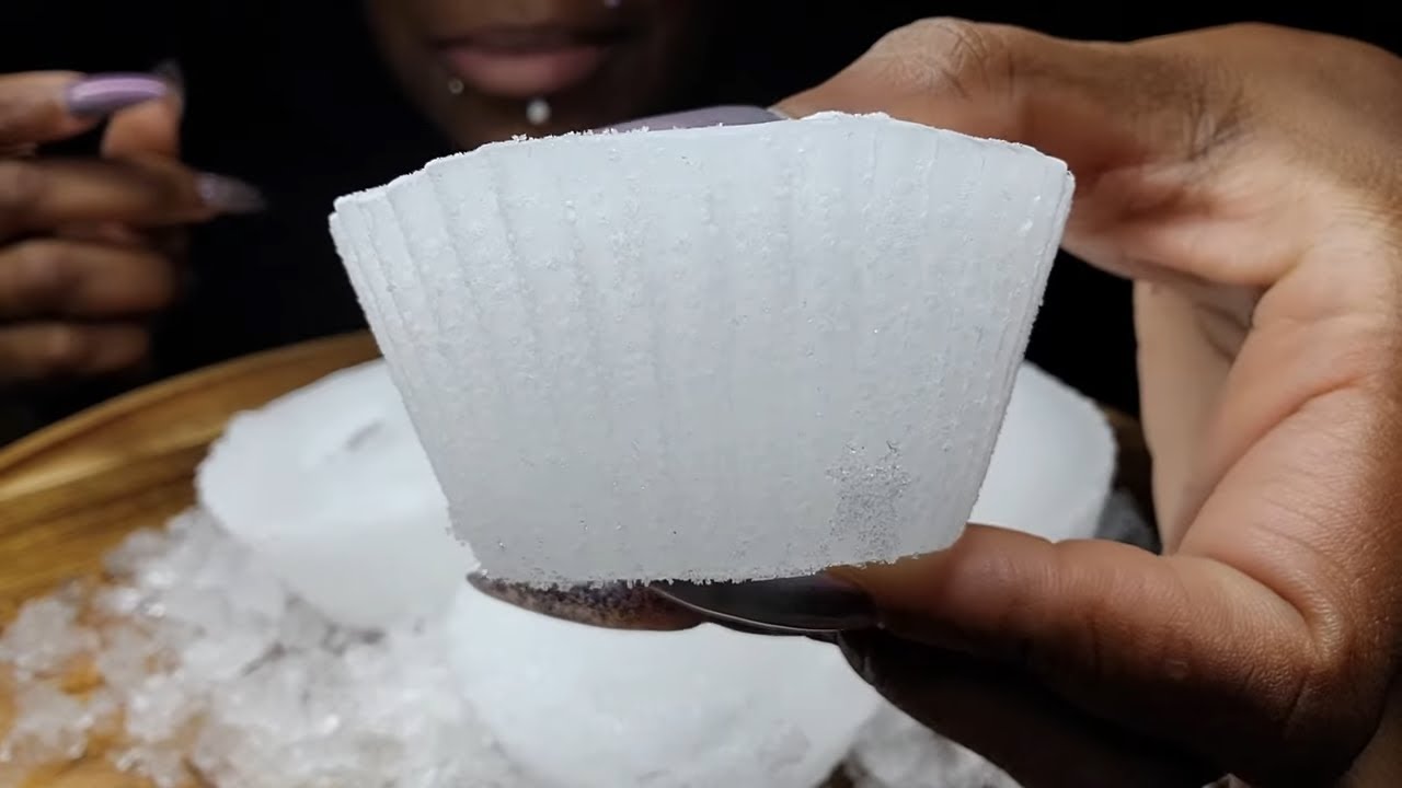 HOLLOW CARBONATED CUPCAKES AND CRUSHED ICE | #iceeating #asmr #asmrice