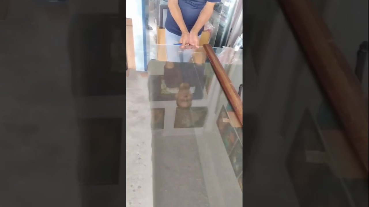 Plain Reflective Glass Cutting 