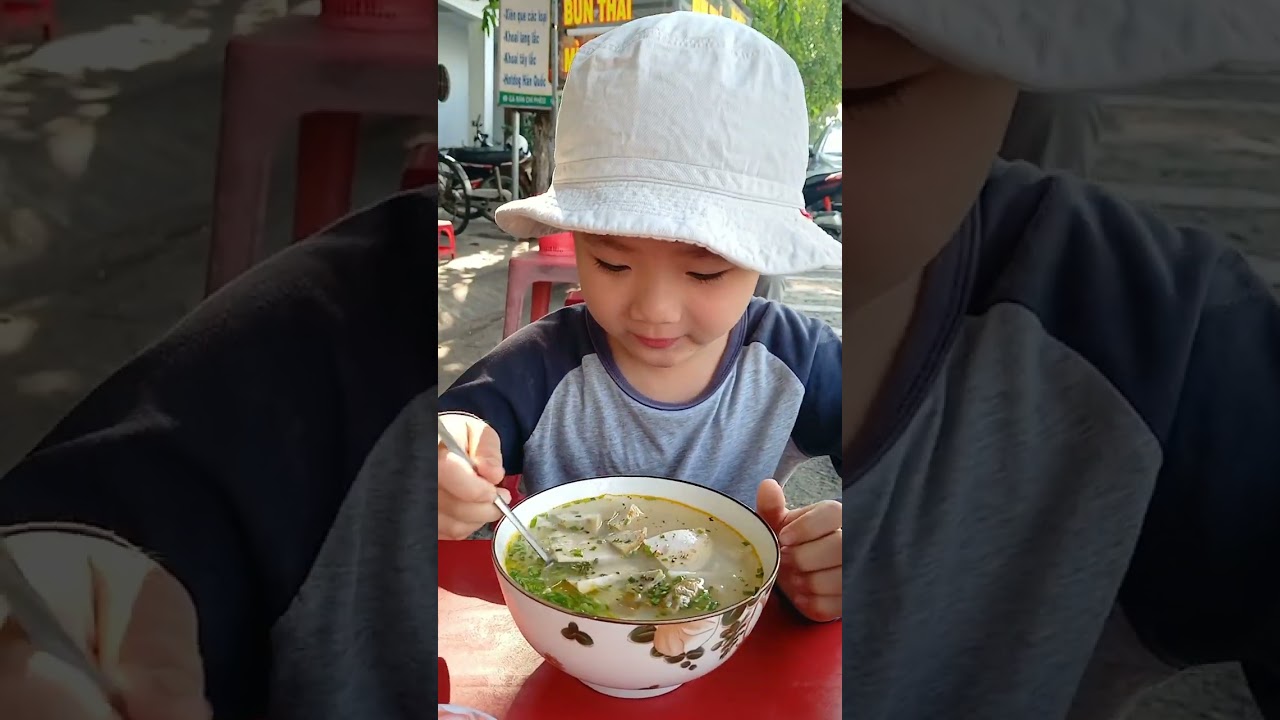 KHÁNH ĂN SÁNG MÓN BÁNH CANH BỘT GẠO CHẢ CÁ PHÚ YÊN XỨ NẪU