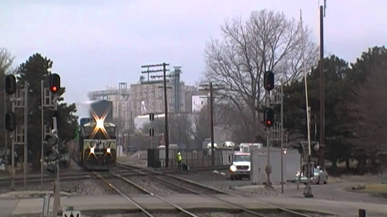 Fostoria, OH Trains - 3/29/2014