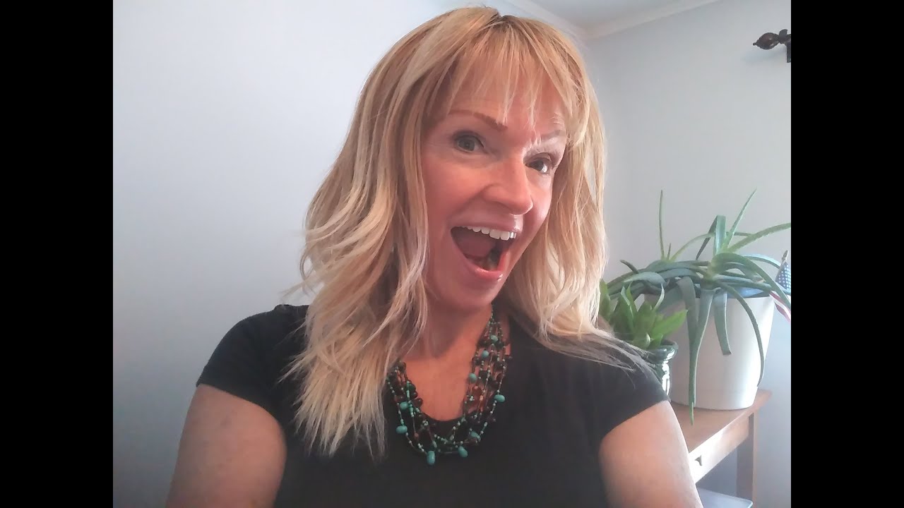 Wig Review: TEXTURED LAYERS BY FOREVER YOUNG in the color 24B27C. Such a gorgeous INEXPENSIVE wig!!!