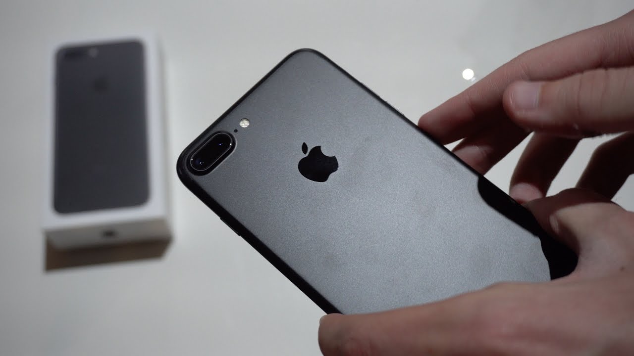 iPhone 7 Plus Unboxing and Setup (Black, 128GB)