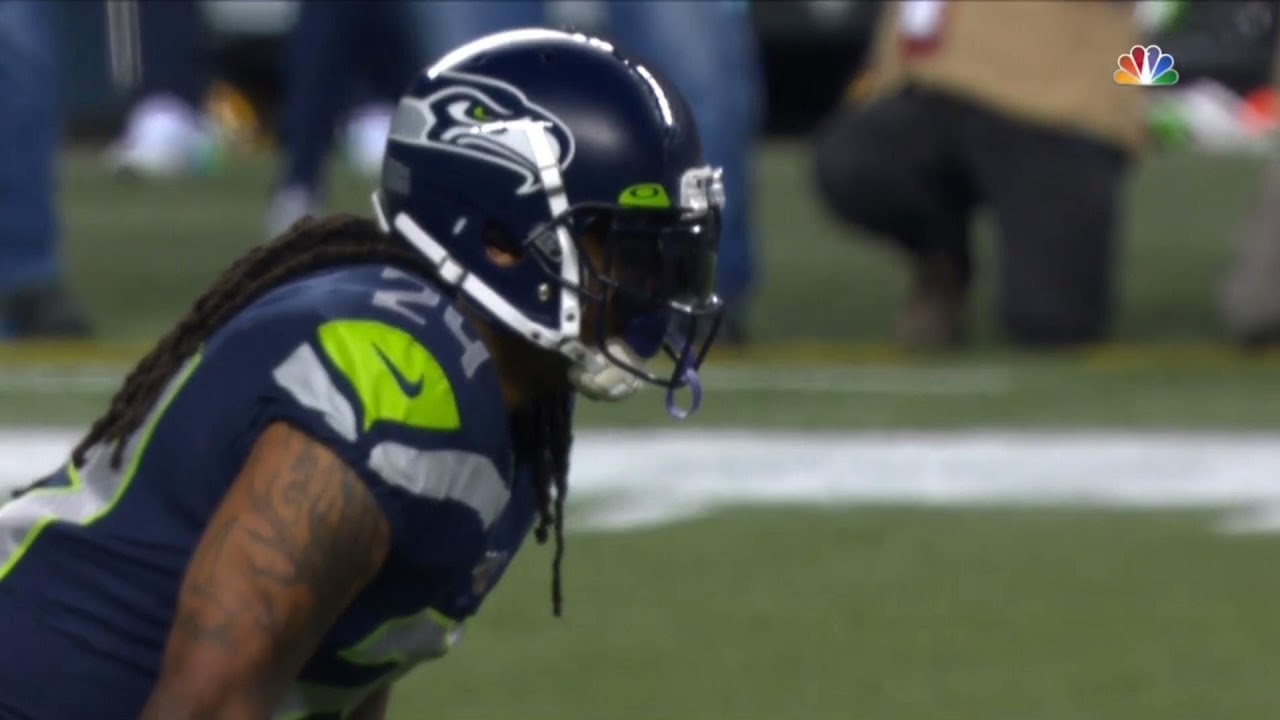 Marshawn Lynch Returns to Seattle | 1st Carry & Ovation From Crowd