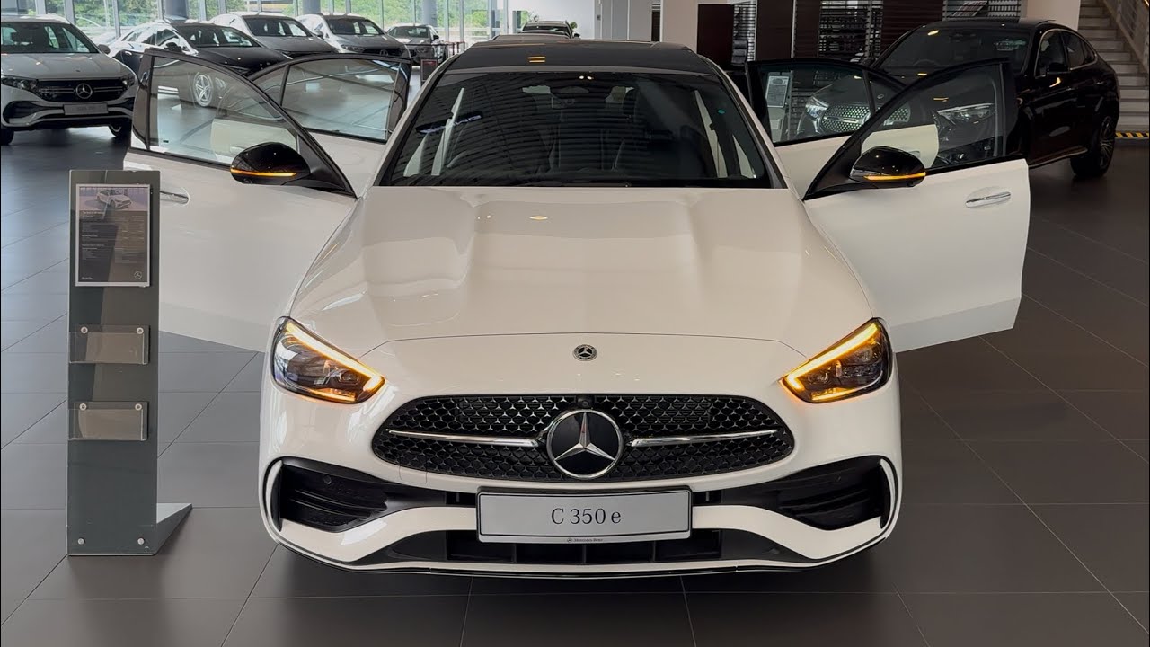 New 2025! Mercedes-Benz C350e AMG Line | Polar White | Artico Leather Black