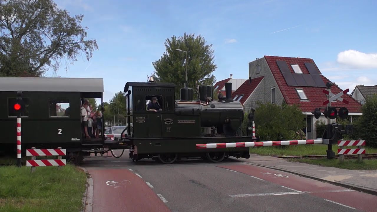 Spoorwegovergang Hoorn // Dutch Railroad Crossing