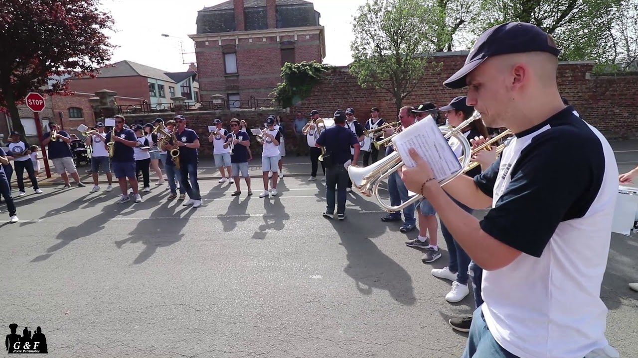 Cortège Carnavalesque de Pâques 2019 à Merville - Harmonie Municipale