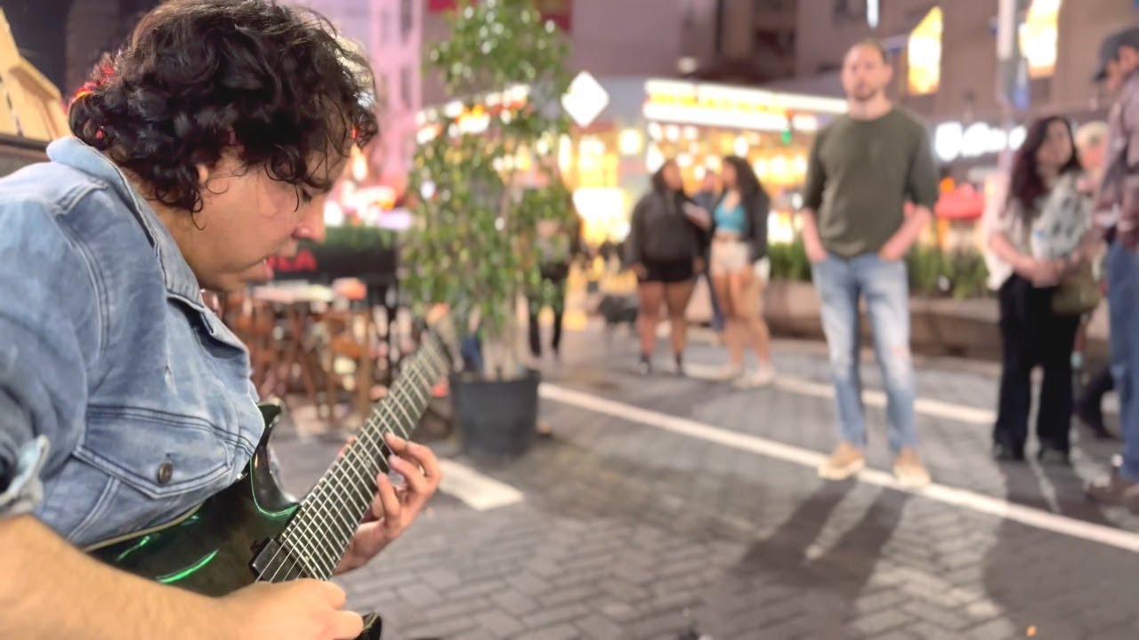 While My Guitar Gently Weeps - The Beatles - Street performance -Cover by Damian Salazar