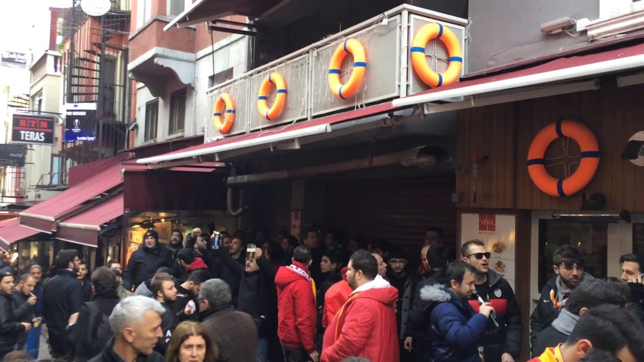 ultrAslan - Ama Biz Apayrıyız