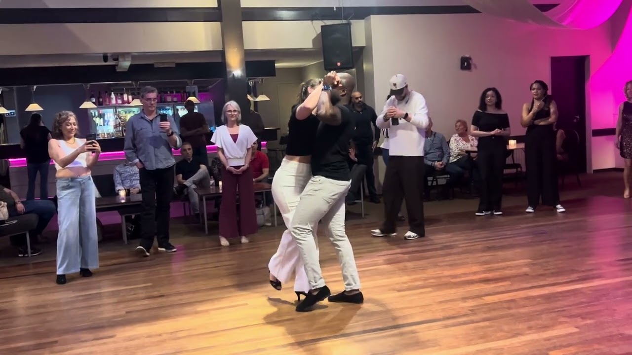 #kizomba #dance #dancetutorial #coupledance 