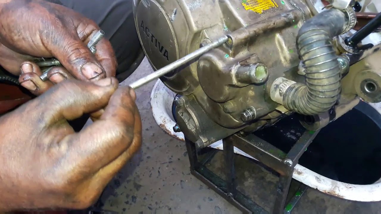 DESARMADO DE UN MOTOR 300 CC ENFRIADO POR LÍQUIDO REFRIGERANTE