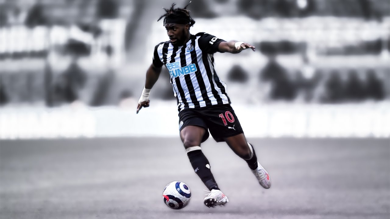 Allan Saint-Maximin Toying with Defenders 21/22