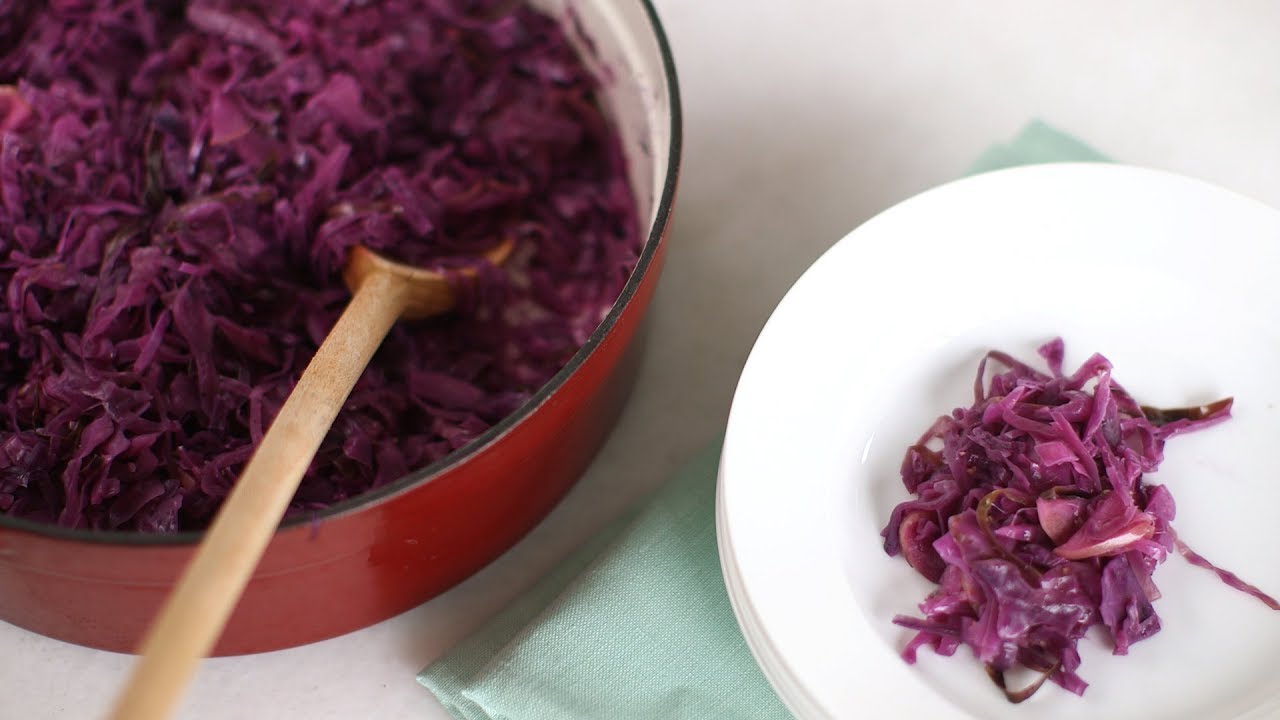 Braised Red Cabbage with Apple and Onion- Everyday Food with Sarah Carey