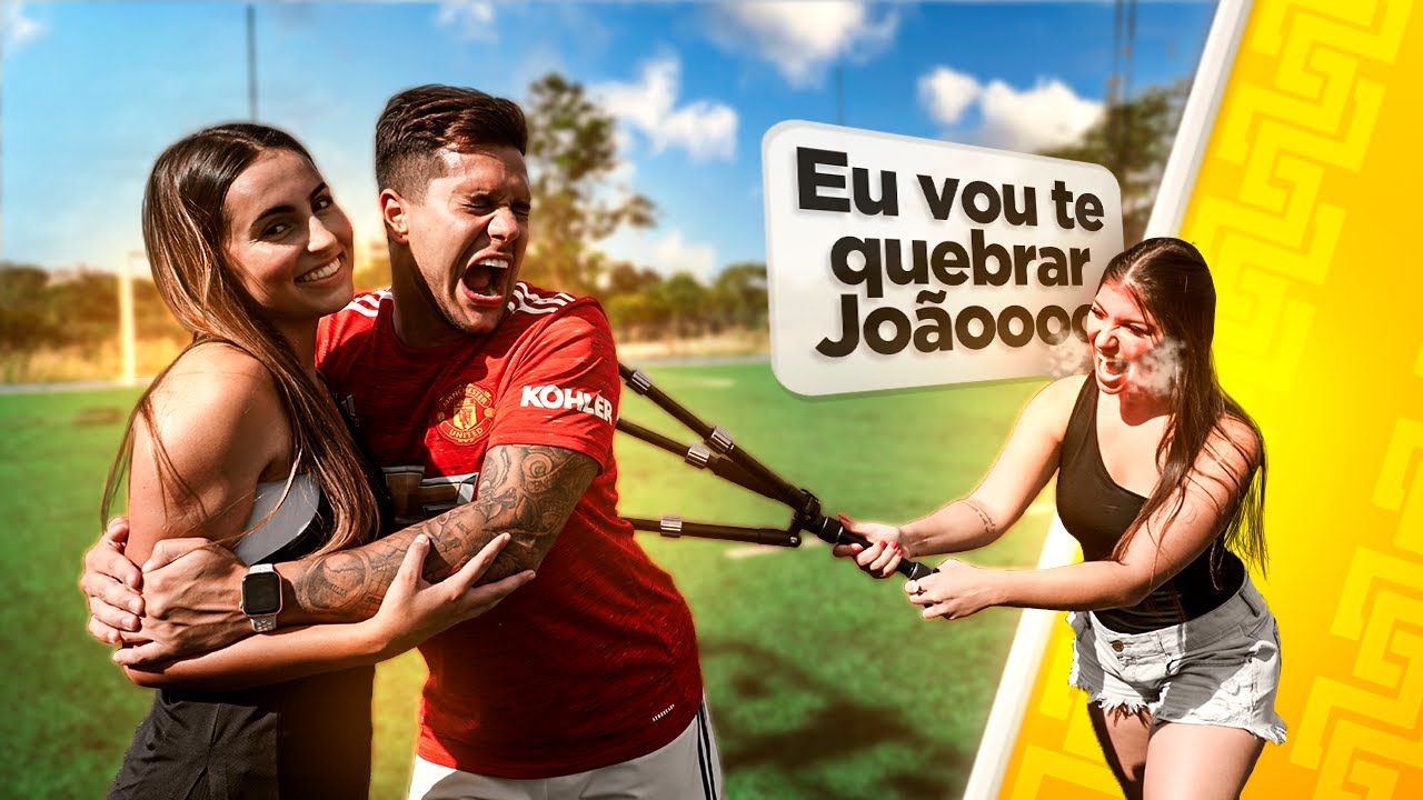 BEIJEI A JOGADORA DE FUTEBOL NA FRENTE DA MINHA NAMORADA!!!