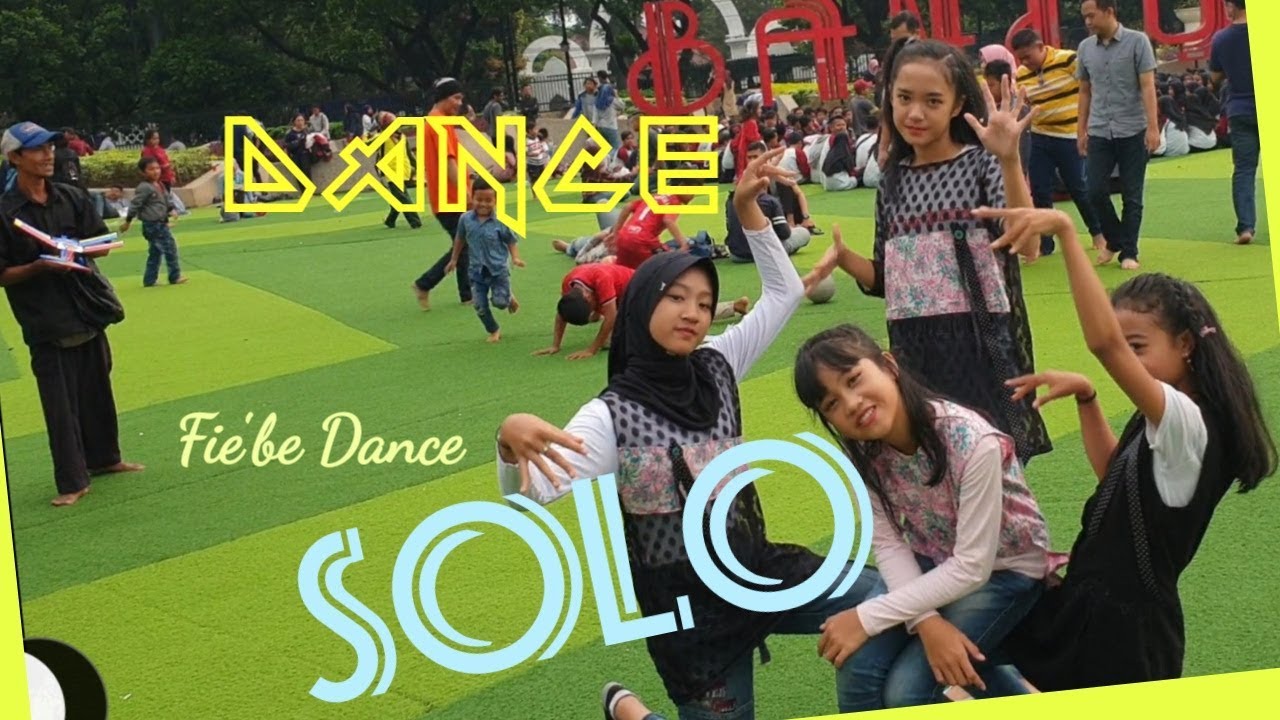 DANCE SOLO Blackpink In Alun-alun Bandung | CR | By Fie'be dance