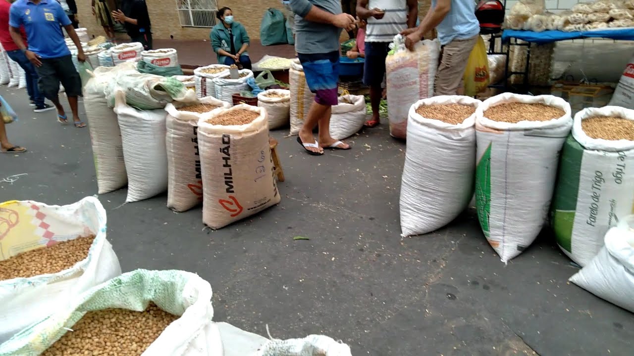 FEIRA EM VIÇOSA DO CEARÁ/Igreja de São Francisco.