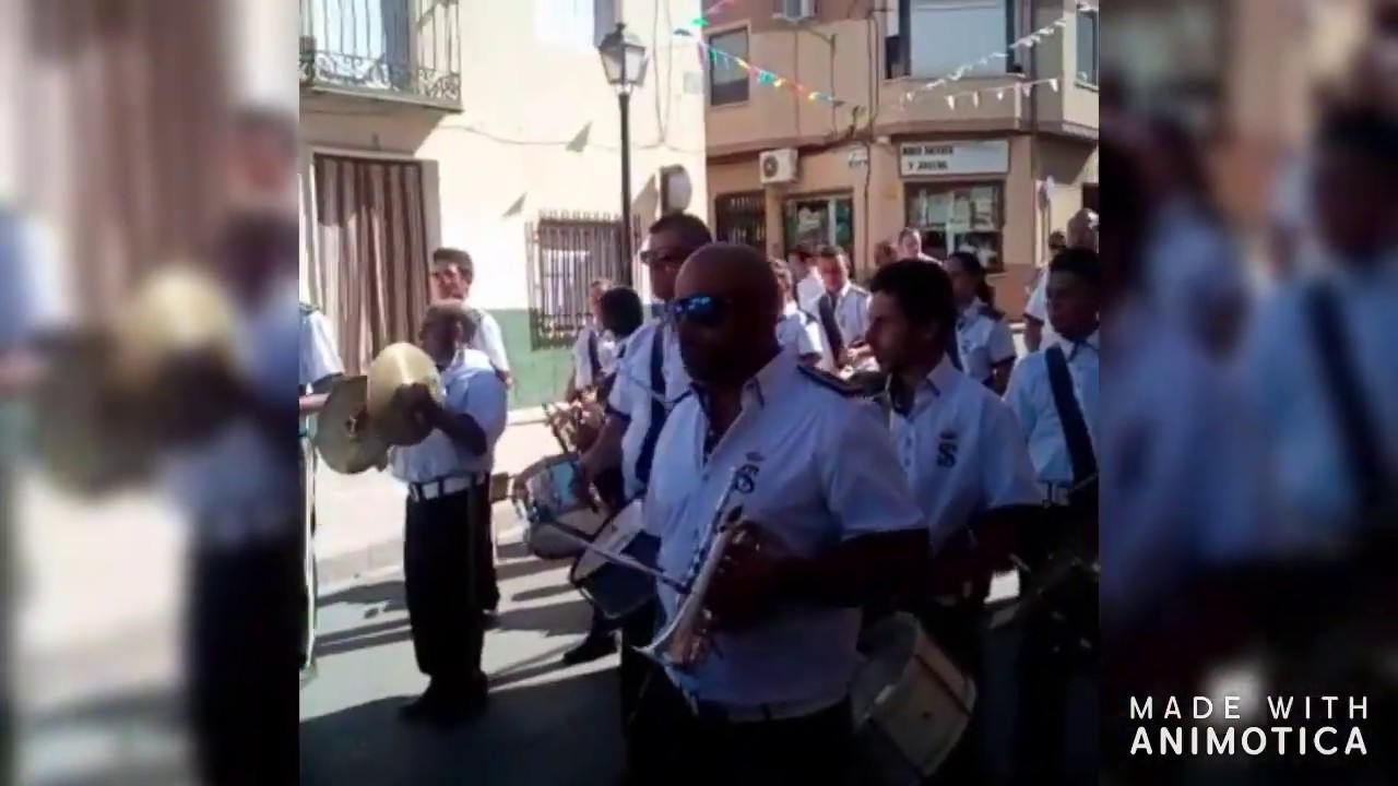 A.M SAN SEBASTIAN - BANDERAS MORADAS