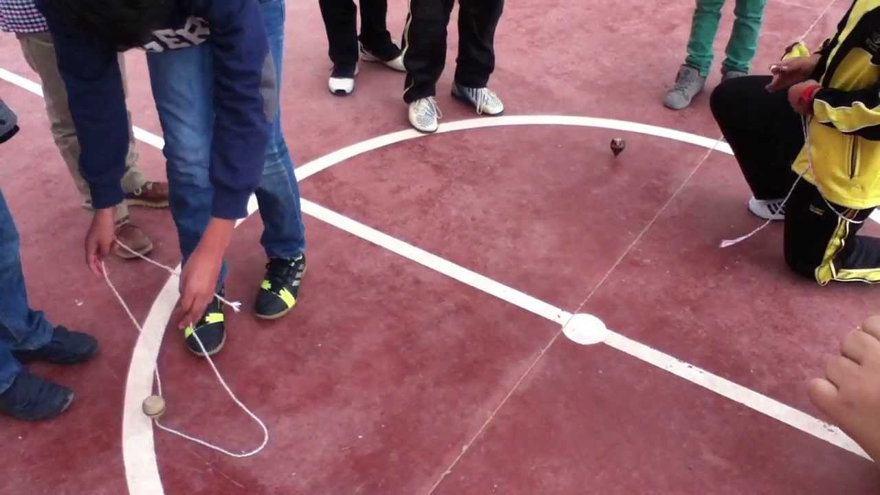 Spinning Tops Battle