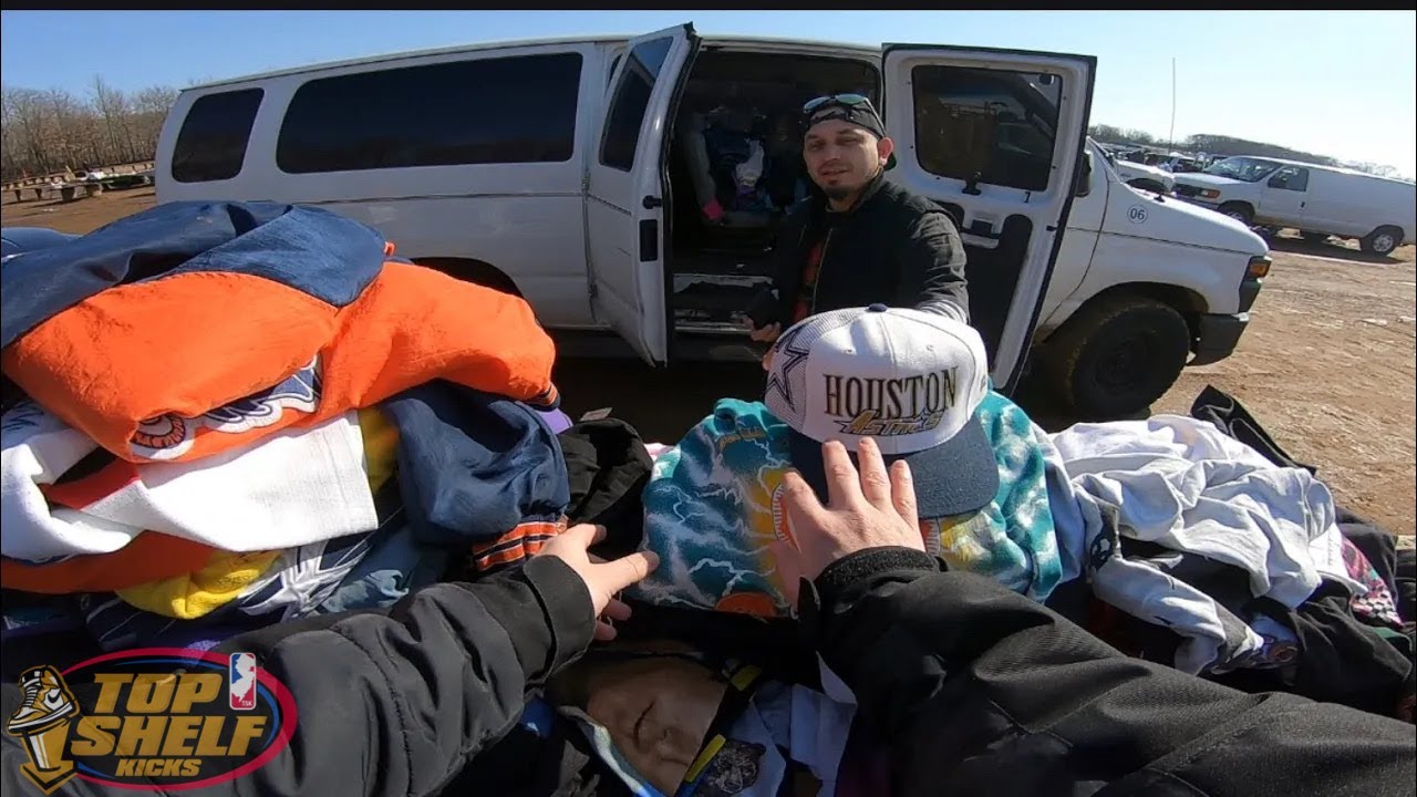 CAN’T BELIEVE I FOUND ALL THIS GOOD VINTAGE SITTING AT THE FLEA MARKET. RARE SNAPBACK AND WWF SHIRTS