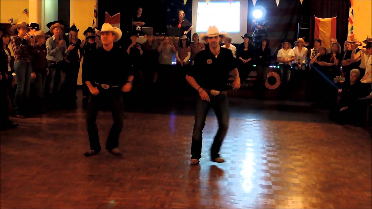 Run To The Hills - Adriano Castagnoli und David Villellas in Solingen am 09.11.2013