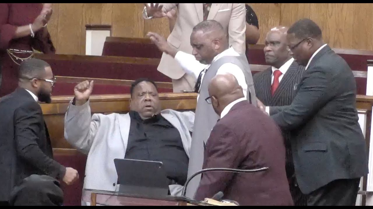 Один отрывок из Писания превратился в паузу для прославления перед проповедью!!! ВЫ ЭТО ВЫЖИЛИ!