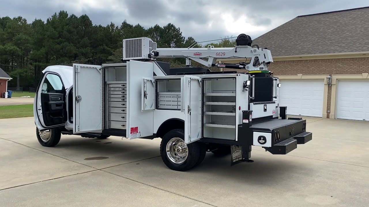 2018 DODGE RAM 5500 4x4 MECHANICS TRUCK CRANE COMPRESSOR SERVICE TRUCK LOW MILES FOR SALE