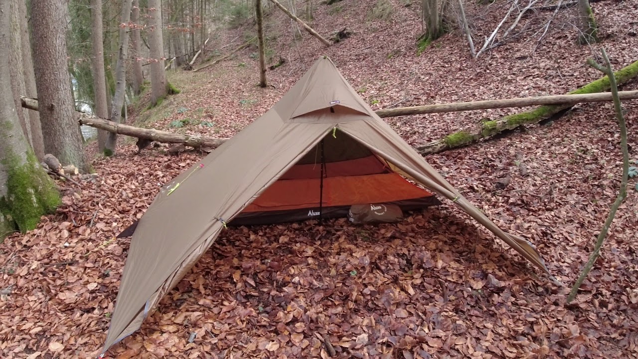 Bushcraft Overnighter mit weissem Ende.