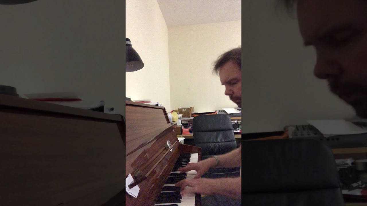 Hallelujah (Leonard Cohen) - Robert Sinclair on piano