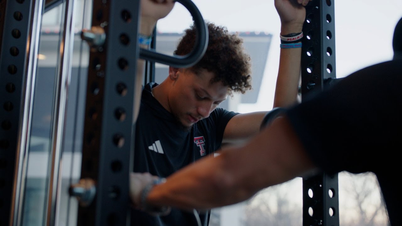 How Patrick Mahomes worked through his high-ankle sprain | NFL on ESPN