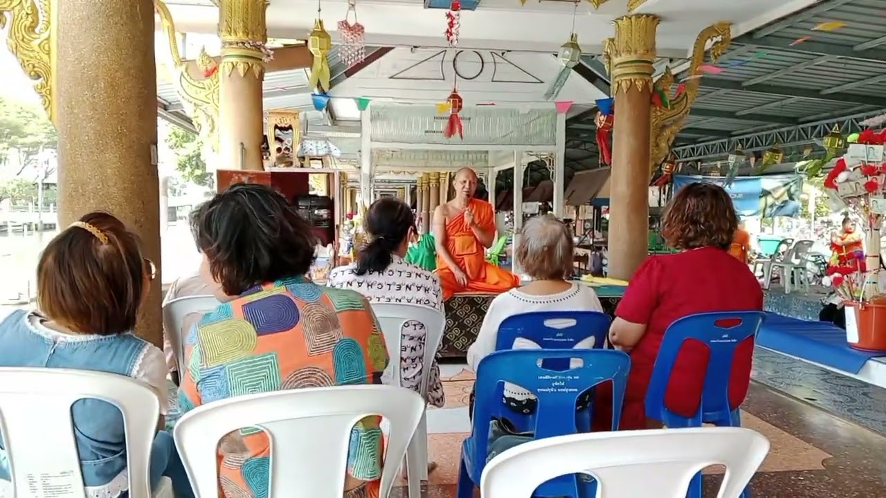 #ที่ชมรมจัดงานวันเกิดทำบุญเลี้ยงพระอีกแล้วค่ะ#คนที่เกิดเดือนกุมภาพันธ์ค่ะ