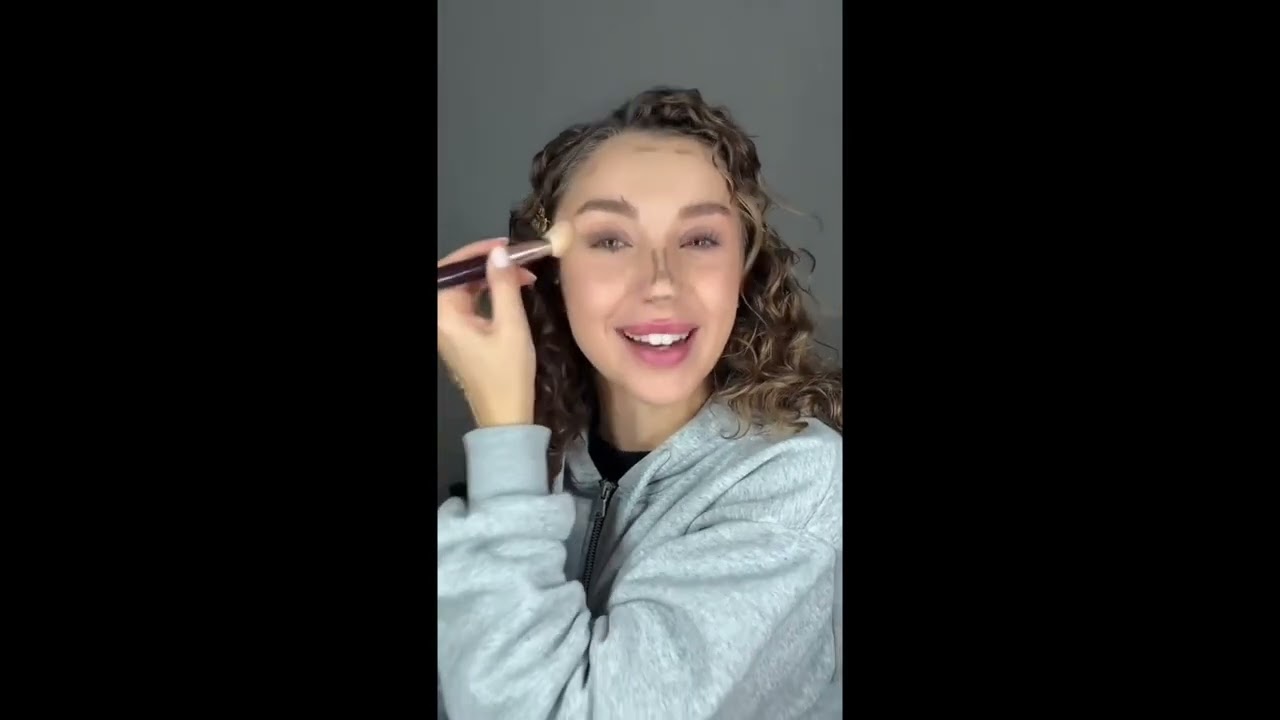 GRWM: Ci prepariamo per andare ad una festa di laurea 👩‍🎓💛  CARLOTTAFIASELLA 