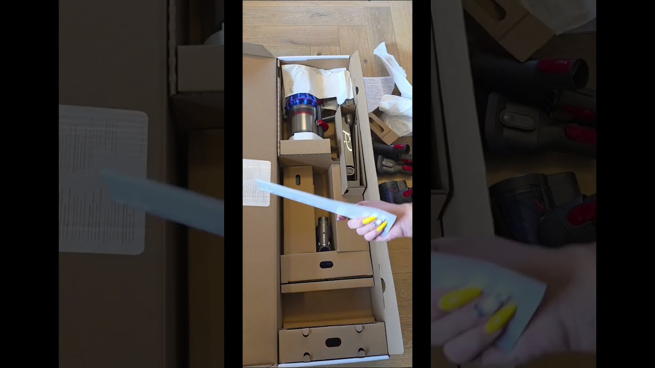Otwieramy odkurzacz dyson v15 - co w zestawie