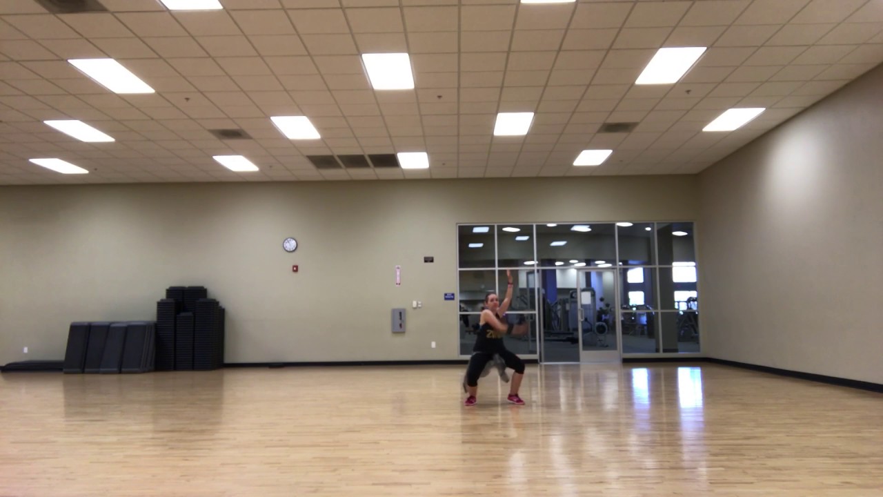 Mele Kalikimaka by Bing Crosby Christmas Zumba/Zumba Gold/Cardio Dance Choreography