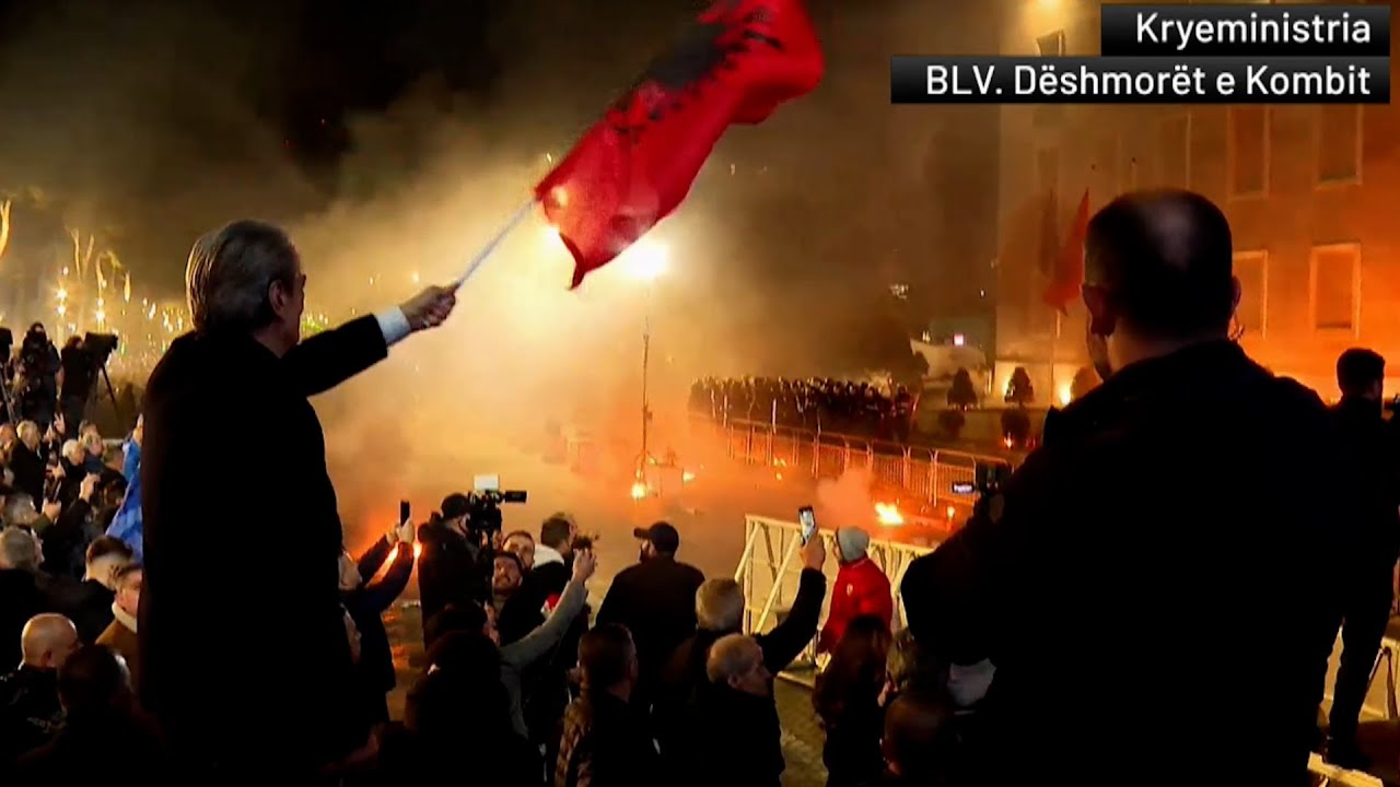 Berisha zbut tonet pas gazit lotsjellës herën e kaluar?Mesazhet pak para protestës