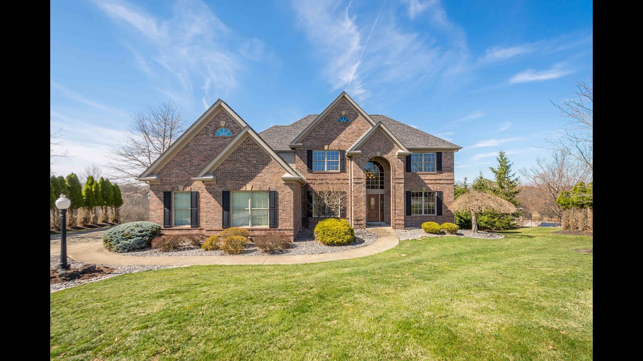 8 Presidential Lane, Valencia, PA 16059