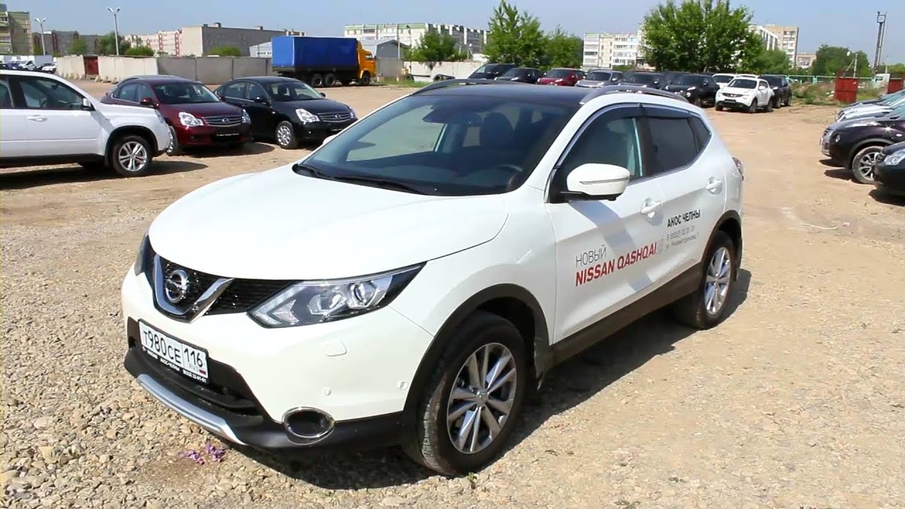 2014 Nissan Qashqai LE+. Start Up, Engine, and In Depth Tour.