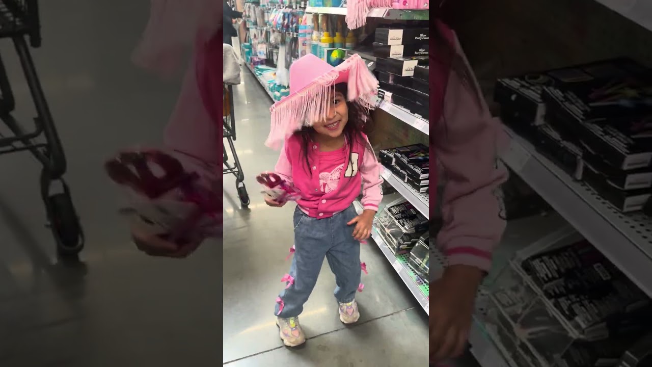 #### parte 2 comprando con mamá 👱🏼‍♀️👈🏻🌸👧🏻🚙💨💨💨💨😱😱😱😱😱😱