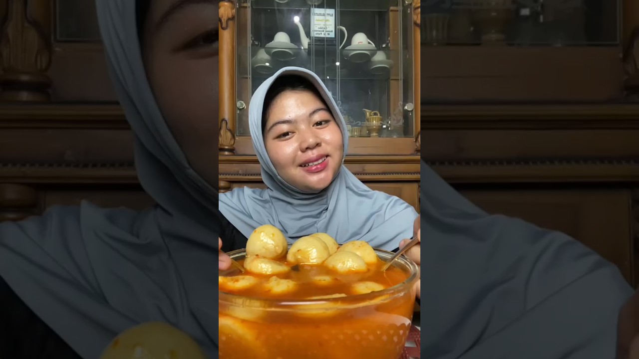 Mukbang Seblak Dumpling Ayam Kuah Lekoh Viral🤤‼️#nilaifd #seblakpedas #dietday1 #foodshorts