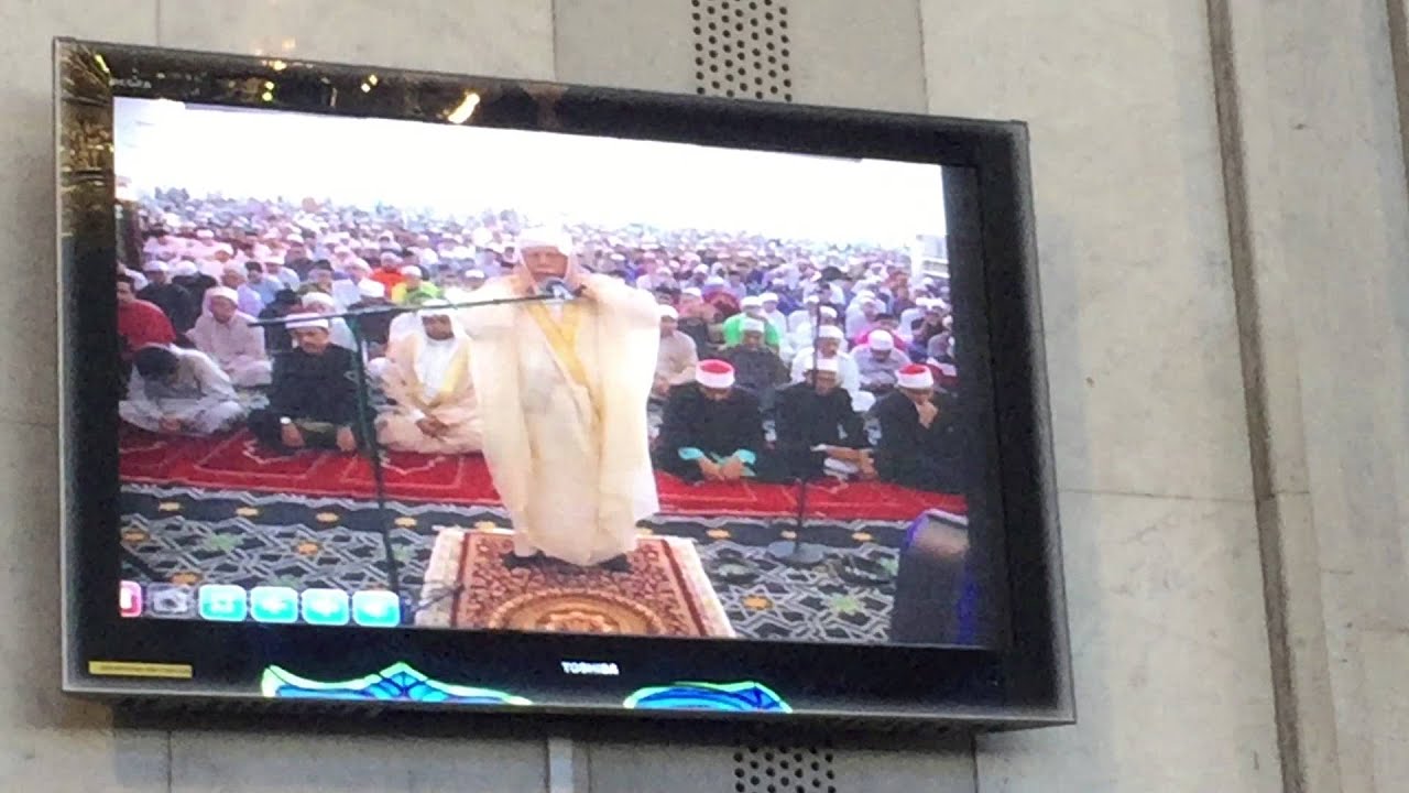 Sheikh Ali Ahmad Moola (muazzin Masjidil Haram) di Masjid Negeri Selangor, Shah Alam 14 Ogos 2015.